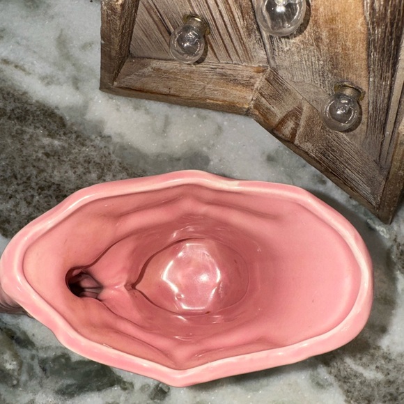 Vintage Cherub Pink Vase - Picture 5 of 6